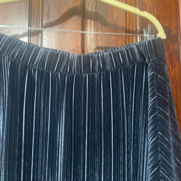 ELLOS SAPPHIRE BLUE VELVET MIDI SKIRT SX 22/24 - Picture 3 of 4